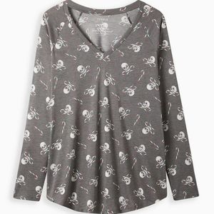 Torrid long sleeve Christmas skull top